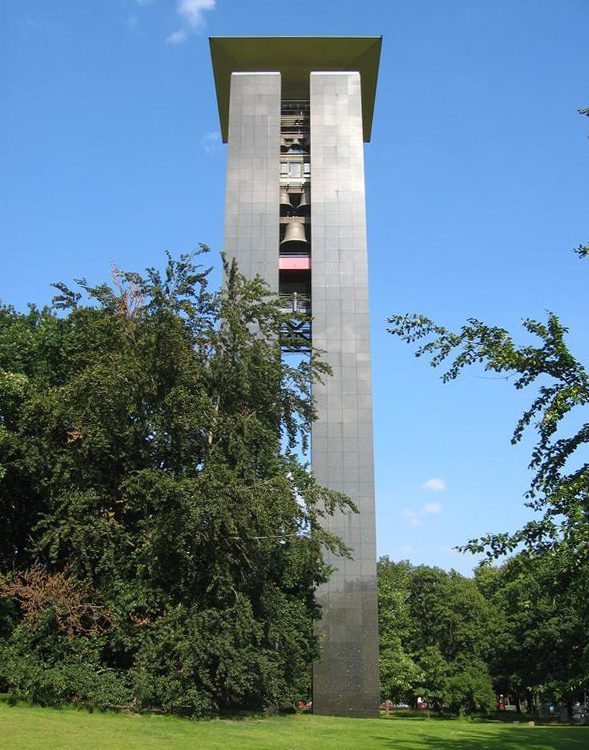 Carillon-Turm im Tiergarten Berlin