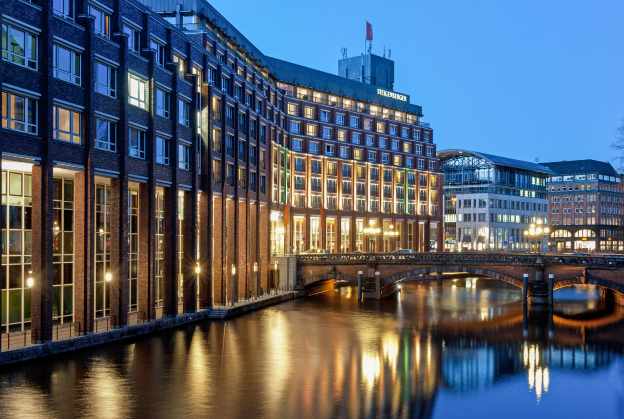 Blick auf das Steigenberger Hotel in Hamburg © Steigenberger Hotels GmbH