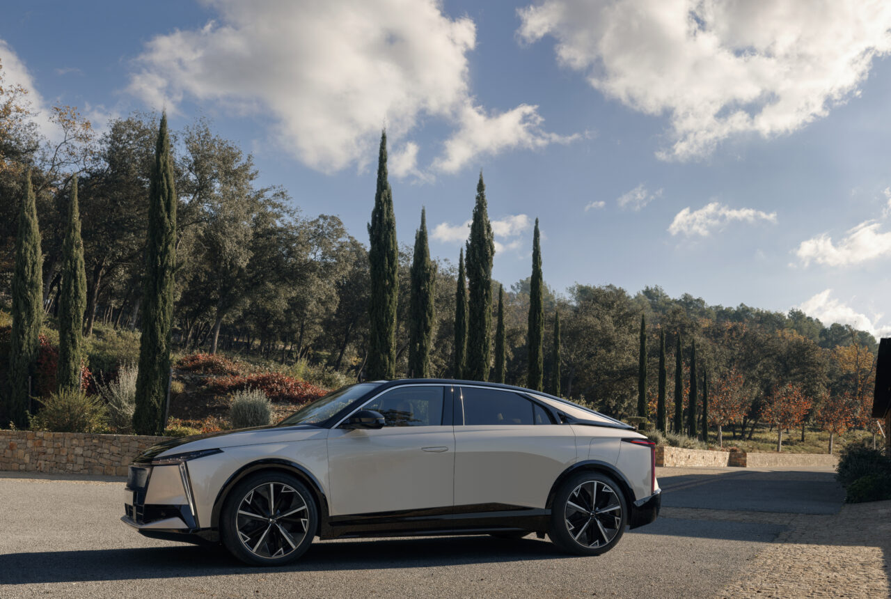 Im Design der Haute Couture: DS N°8 © DS Automobiles/Greg